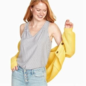 Old Navy Keyhole Top